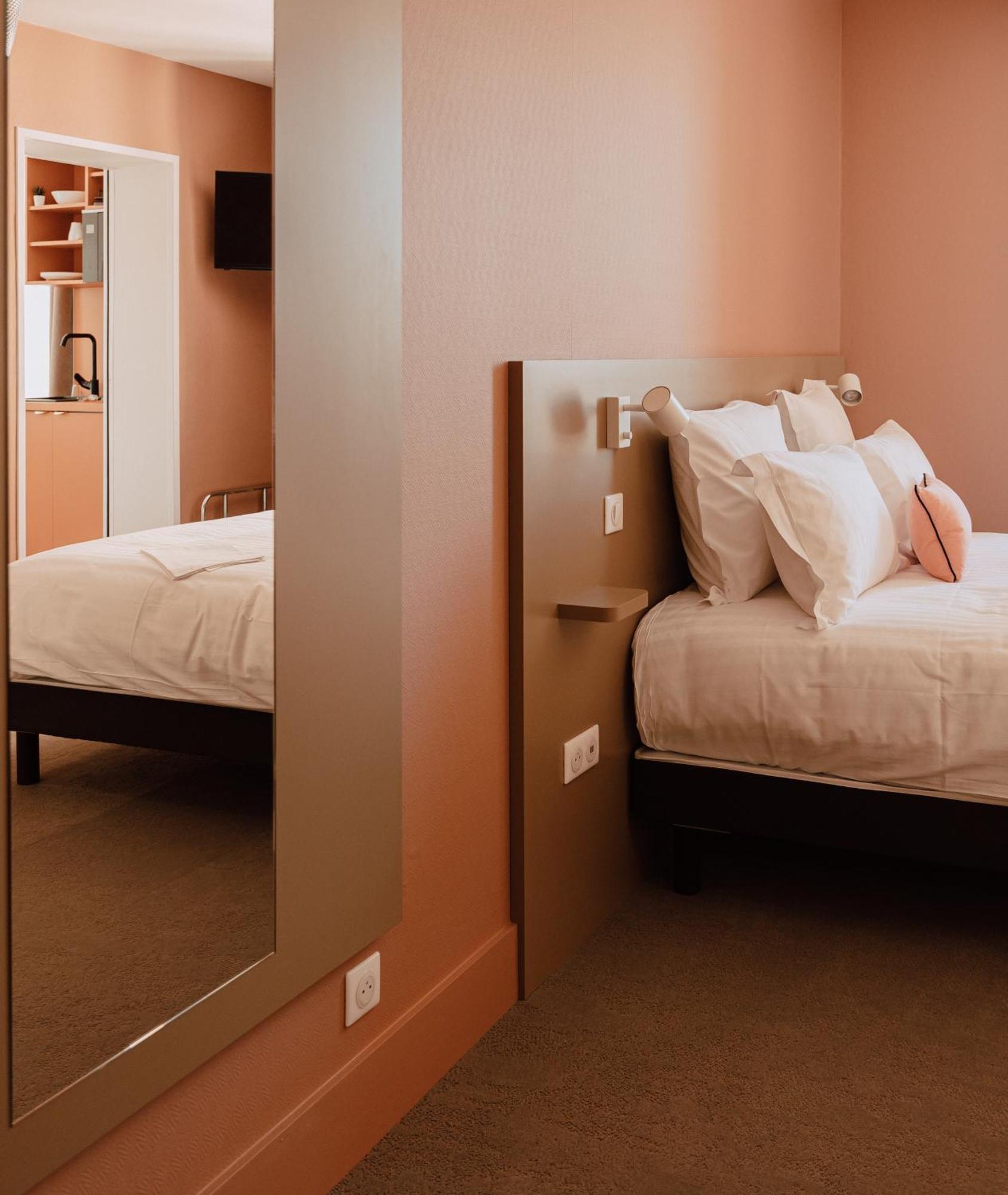 Mage Hotels - Hotel La Grenette โรอาน ภายนอก รูปภาพ